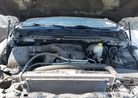 2016 Ram 1500 Laramie из США, поврежденный, VIN 1C6RR7NT2GS390856